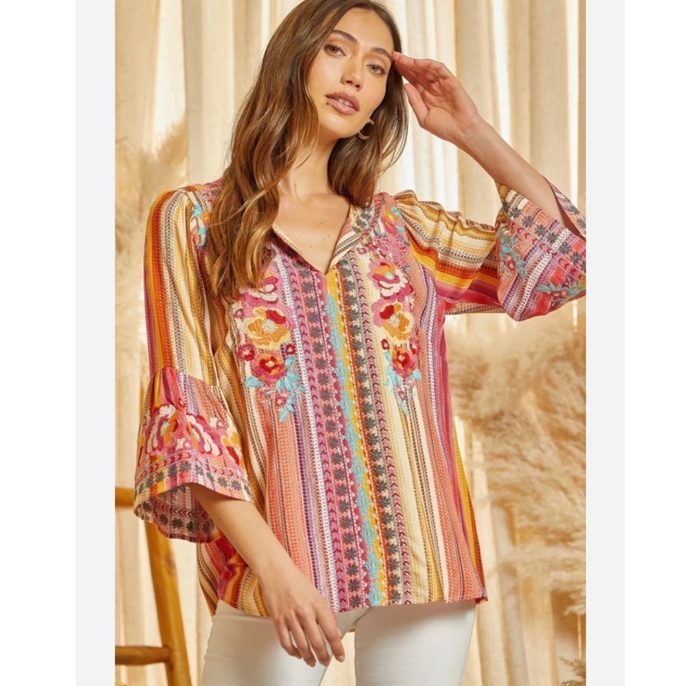 Savanna Jane South Beach Embroidered Top Size Small